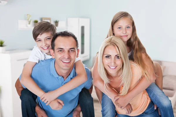 Consultation with a professional mortgage advisor in Dubai offering expert advice on mortgage loans, property investment, and financing strategies for expats and investors.